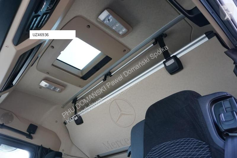 Kamion s návěsem Mercedes / TANDEM