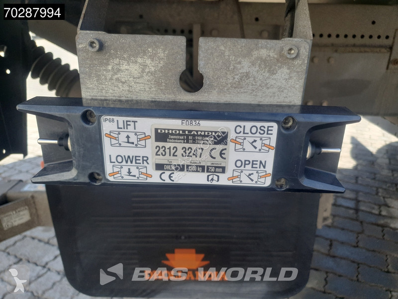 Vrachtwagen MAN 12.250 4X2 1500kg Ladebordwand...