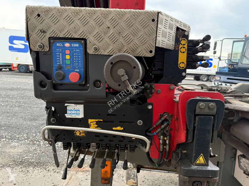 Kamion DAF 85460 8X2 + YEAR 2016 HMF CRANE...