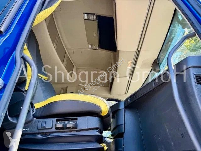 Camion Volvo 16750 6x4/Kran Jonsered...