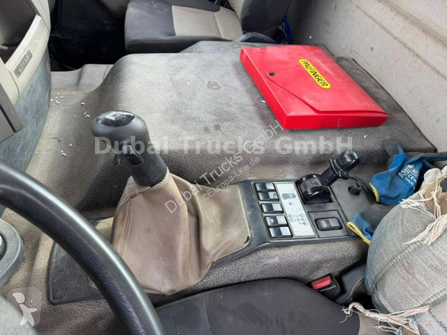 Camion Renault mit Palfinger Kran PK 15500