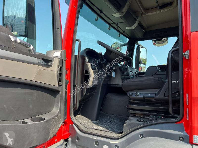 Camion MAN 35.360 8x2 porte engins