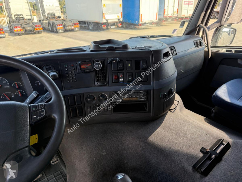Camion Volvo 440