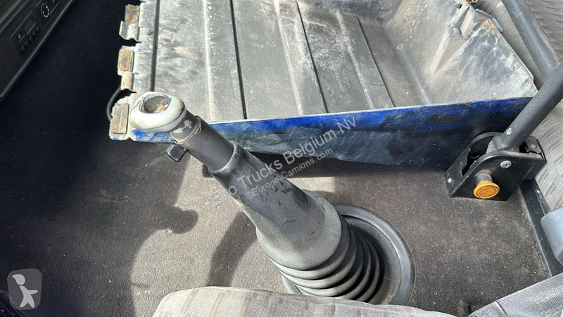 Lastbil MAN 26.402 (18.000 L / 6X2 / 6 CYLINDER...