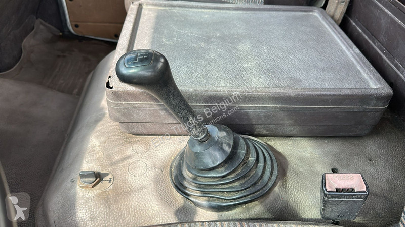Kamion Mercedes SK  (POMPE MANUELLE / MANUAL...