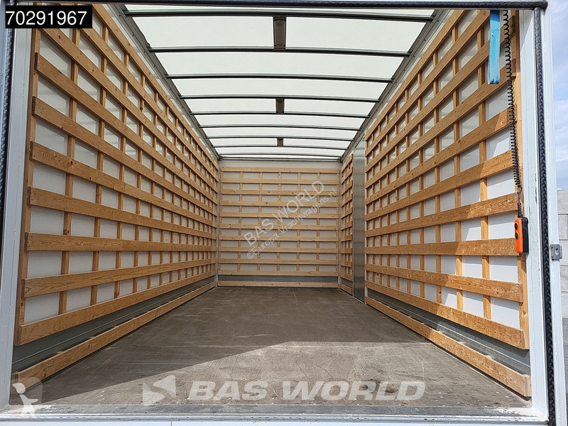 Kamion Mercedes 1221 4X2 1500kg Ladebordwand...