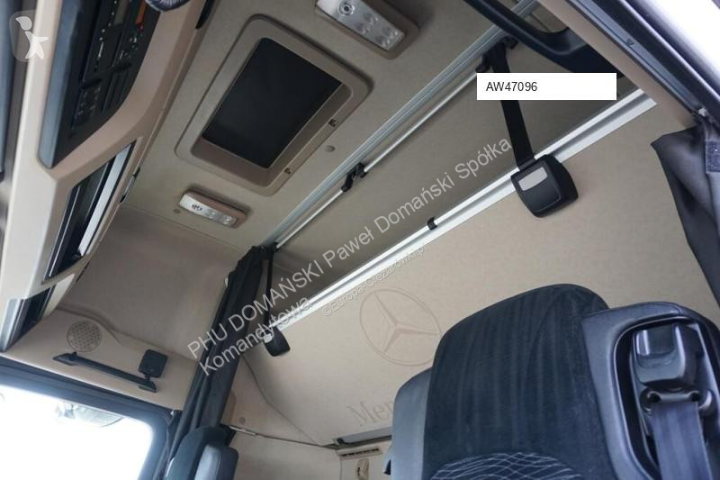 Kamion s návěsem Mercedes / TANDEM
