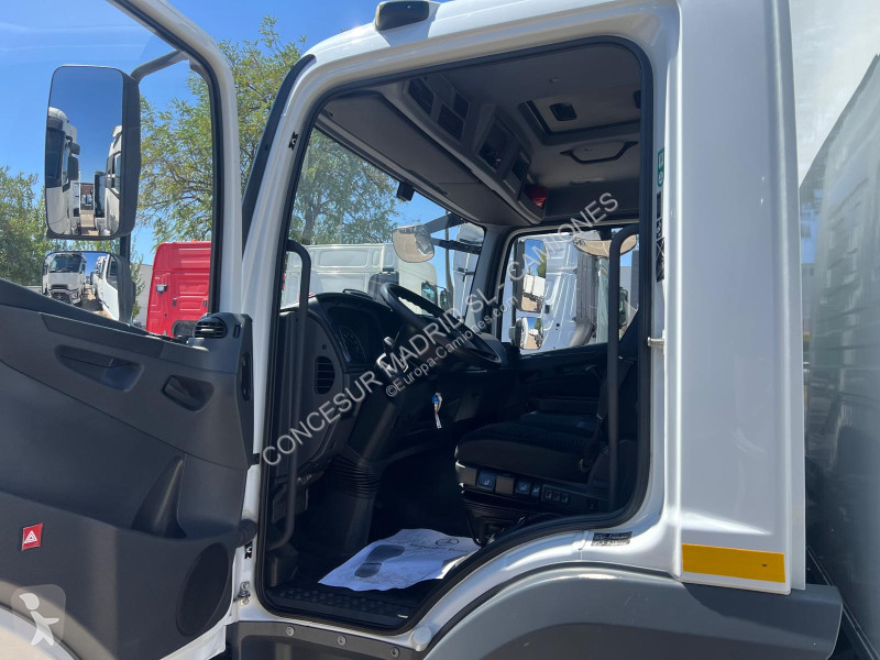 Kamion Mercedes  821 L