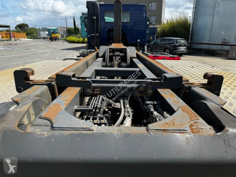 Camion Volvo FM11