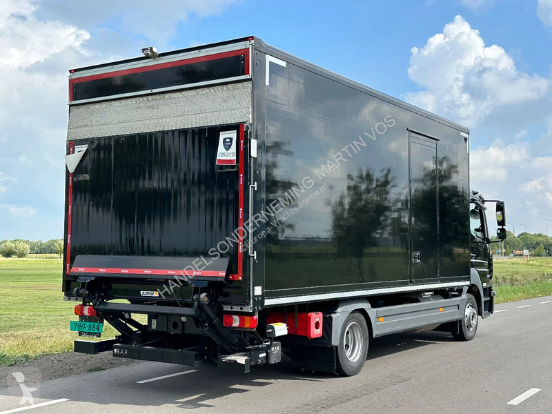 Vrachtwagen Mercedes 1221  1221L EURO6. 2021