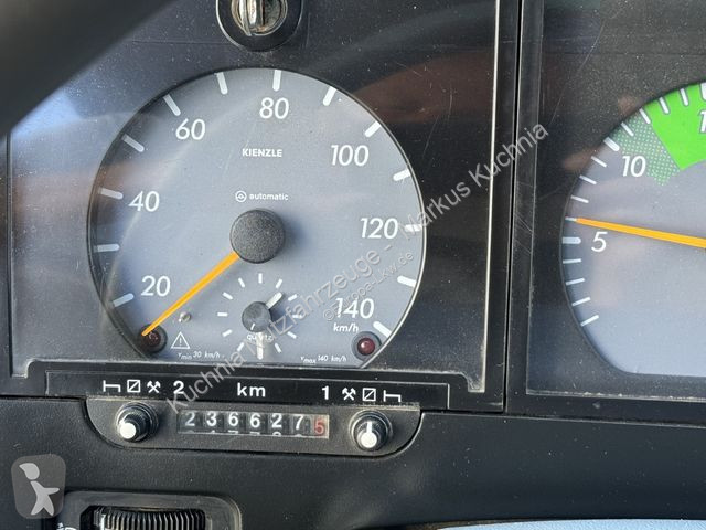 Camión Mercedes 815d Doka 3-S-Kipper 2x AHK...
