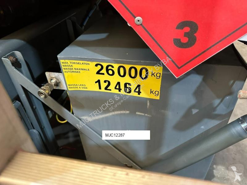 Lastbil Mercedes 16.000 L - 4 COMPARTIMENTS