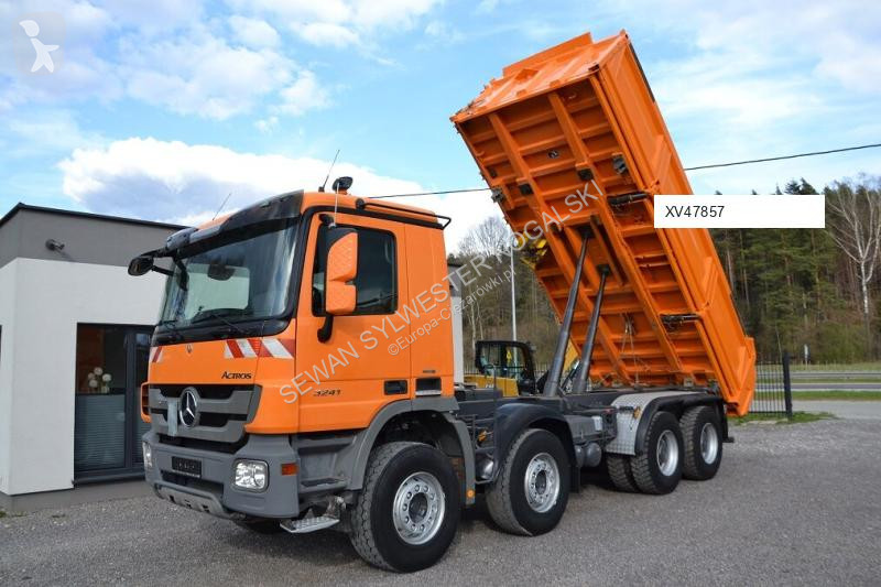 Teherautó Mercedes ACTROS 3241
