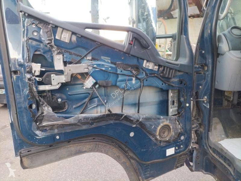Ciężarówka Mitsubishi Fuso 7C15