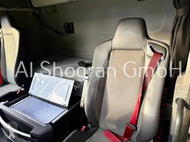 شاحنة مقطورة Renault T480...
