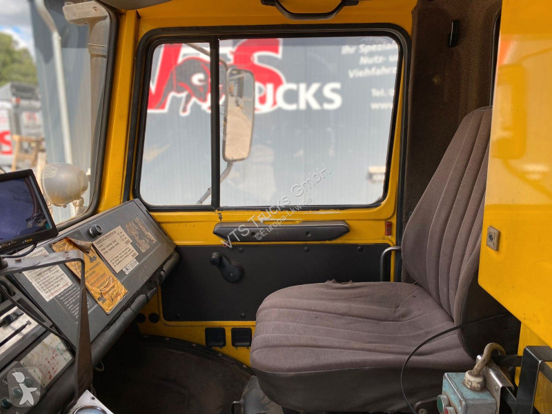آلة لصيانة الطرق Unimog 427/21 Schienenreiniger