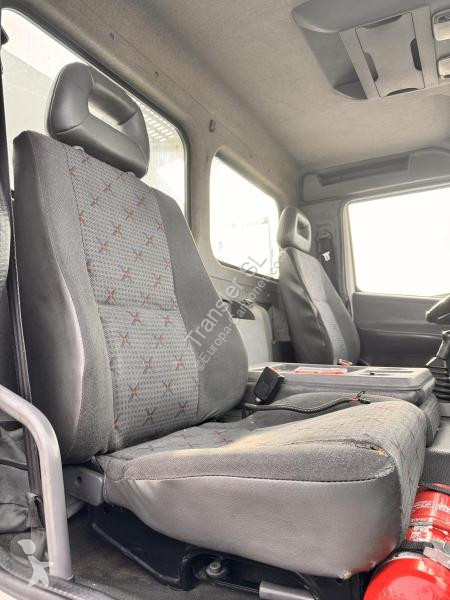شاحنة Nissan 165