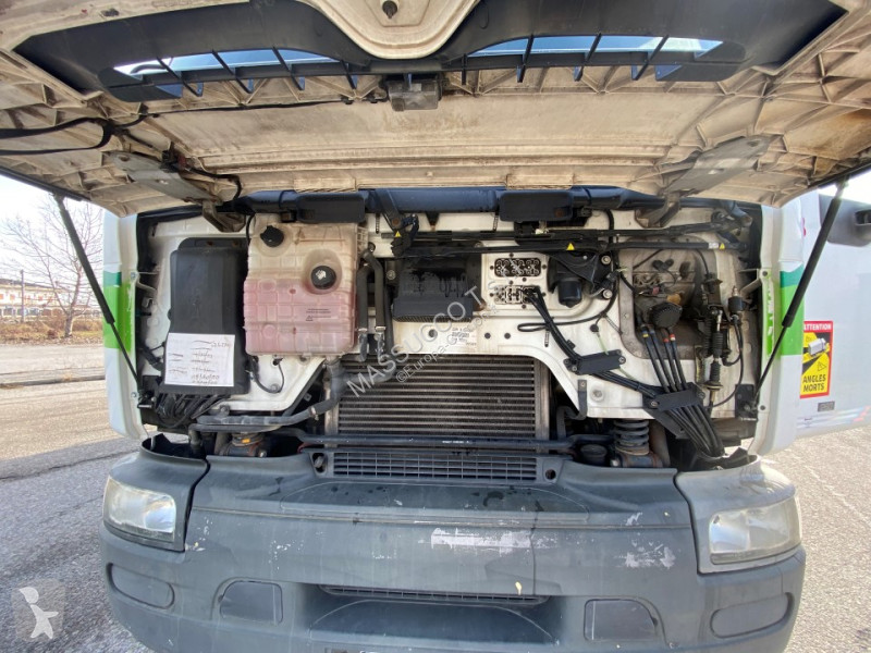 شاحنة Renault 260