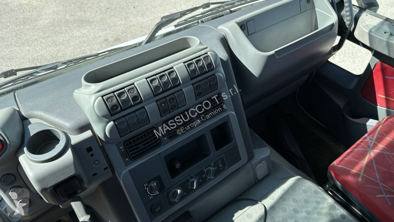 Vrachtwagen Iveco 410