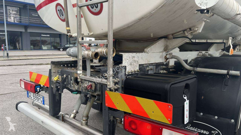 Camion Renault KERAX 6X4