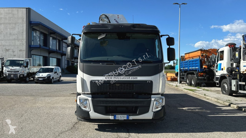 شاحنة Volvo FE350 6x2
