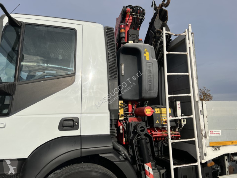 شاحنة Iveco 350 6X2