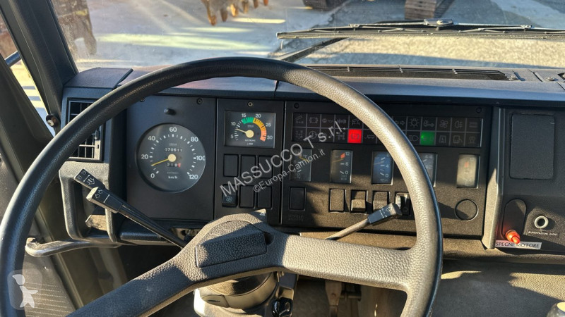 شاحنة Iveco 6x4