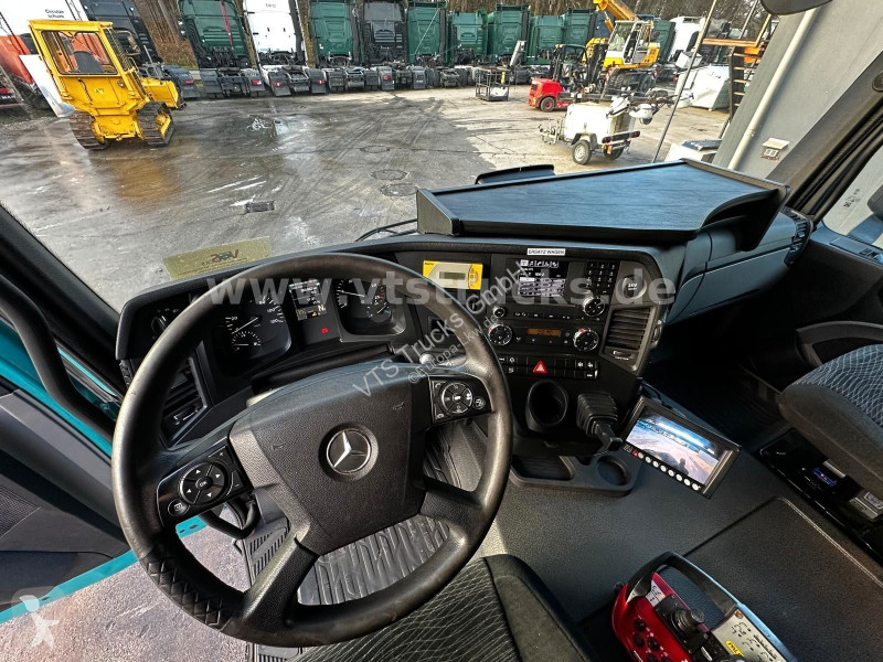 شاحنة Mercedes 1833 L 4x2...