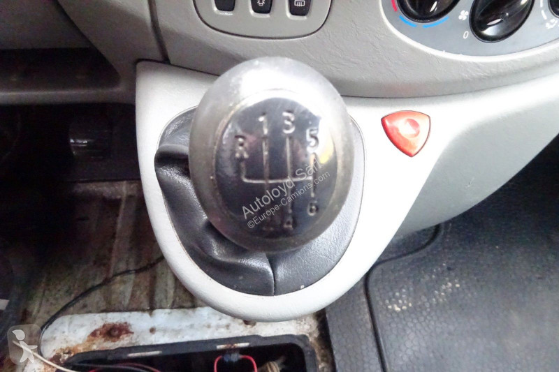 Véhicule utilitaire Renault TRAFIC FRIGO 2,0...