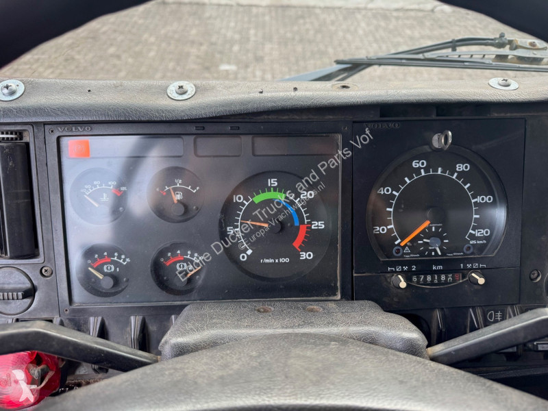 شاحنة Volvo FL10 6X4 / MANUAL / HIAB 100