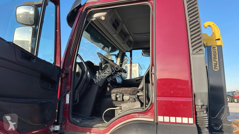 Camion Iveco TRAKKER 450 6x4