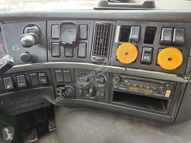 شاحنة Volvo 12480 Volvo 12.480 8x4 2005 – 480...