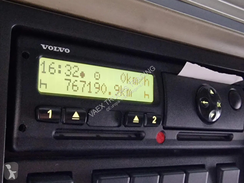 شاحنة Volvo 16750 Globetrotter XL 6x2 - 20T...