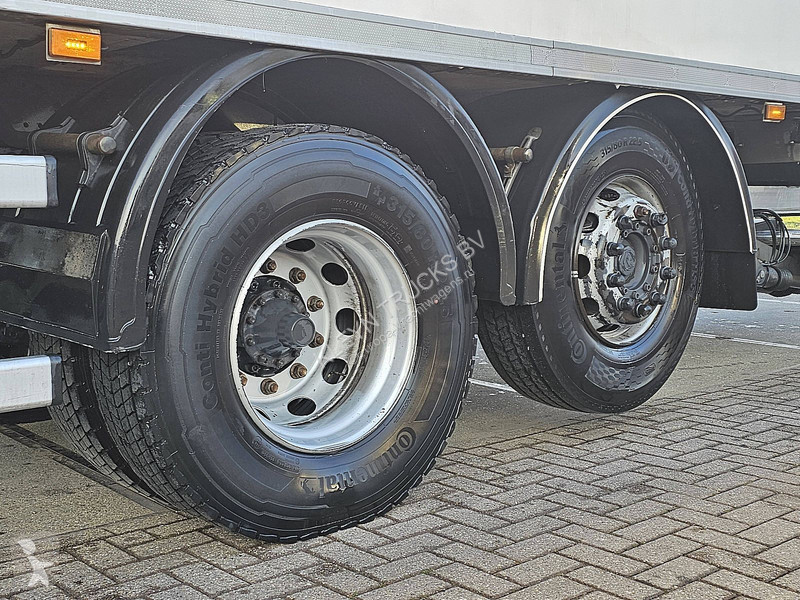Camion Scania P320 6X2*4 AMBERET FRIGO