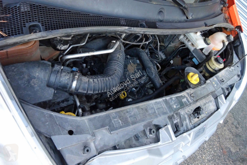 عربة نفعية Renault MASTER 2,3 dCi 125 L2H2