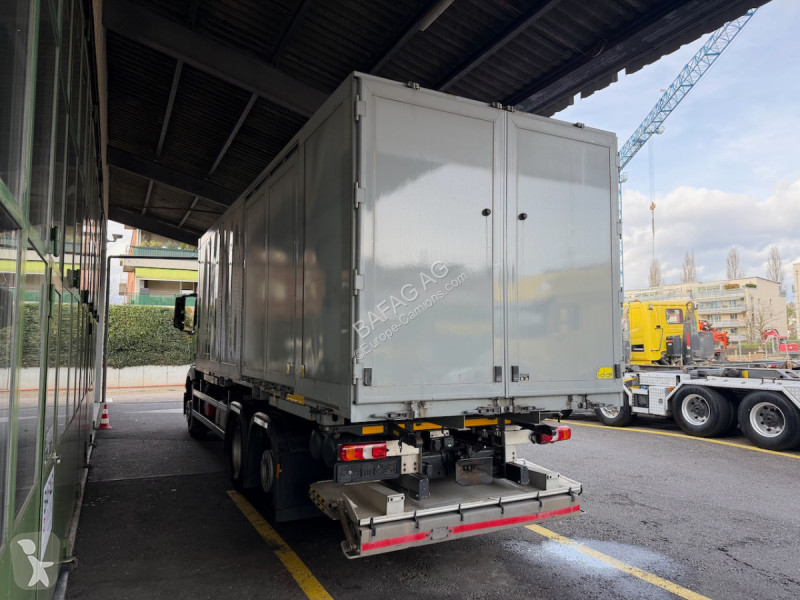 شاحنة Mercedes actros 2543 6x2