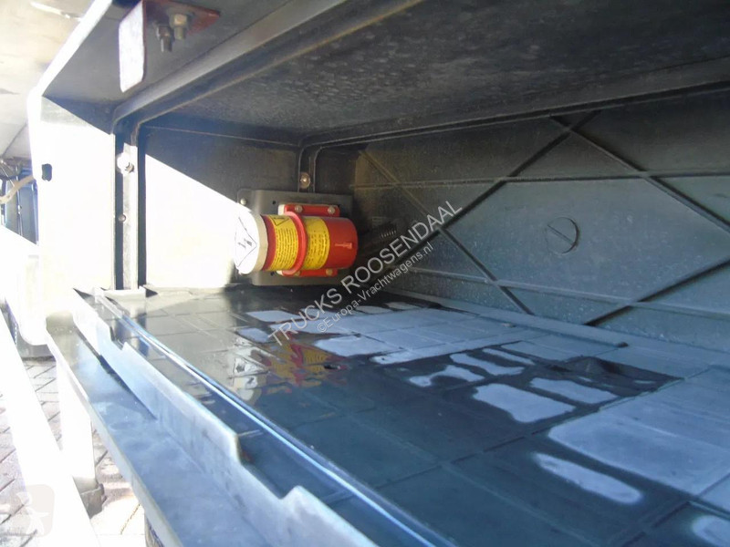 شاحنة Volvo 14.210 + ATP/FRC + CARRIER + LIFT +...
