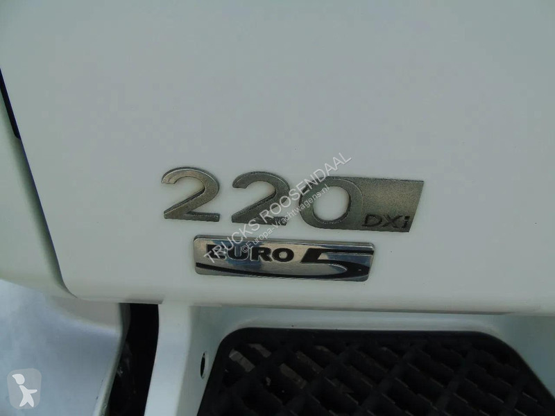 شاحنة Renault 220 + euro 5 + MANUAL + lift + 12T