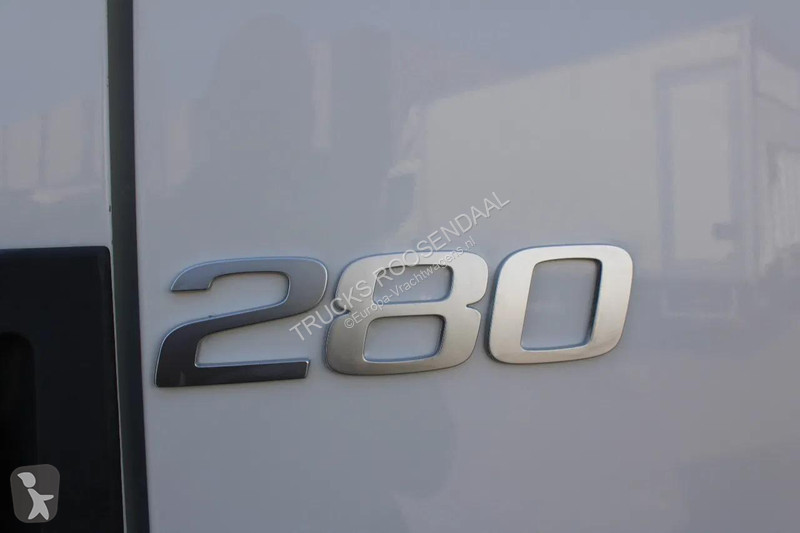 شاحنة Volvo 280 + CARRIER + ATP/FRC + LIFT...