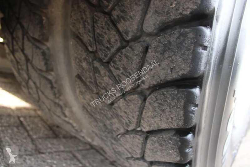 شاحنة Volvo 12340 + ADR + stokota 14.000L + manual