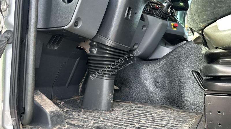 شاحنة Mercedes ACTROS 1841 4X4