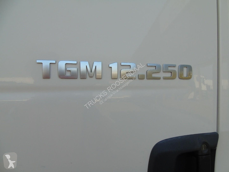شاحنة MAN 12.250 + euro 6 + lift + iso box