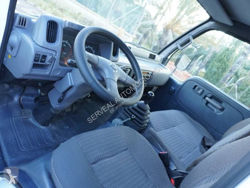Furgoneta Nissan