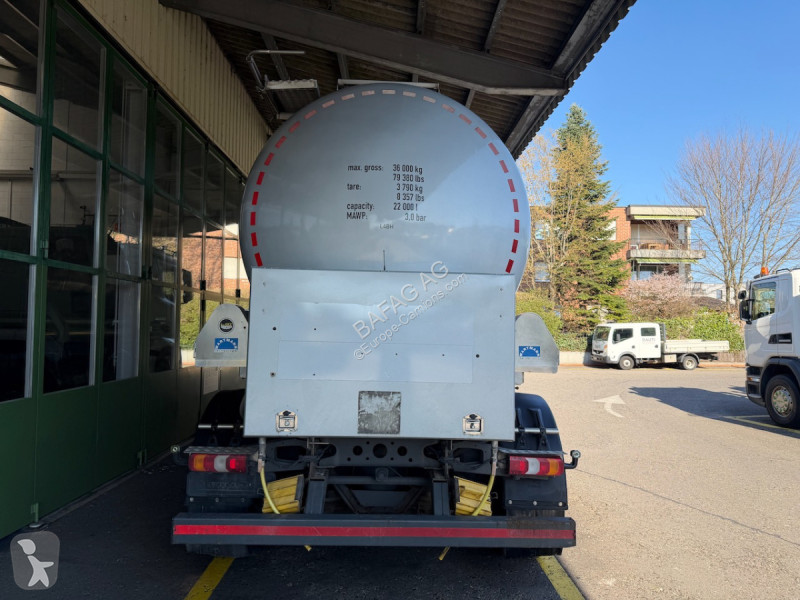 Camion Mercedes arocs 4446