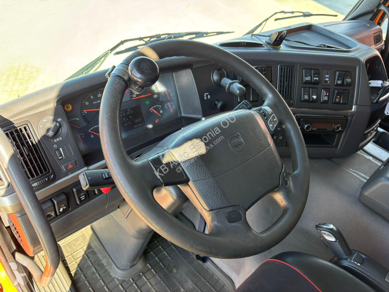 شاحنة Volvo 6x2*4 PK 18002 / PALFINGER 17 ton /...