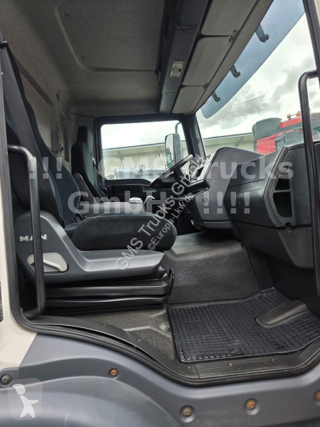 شاحنة MAN 12.250 / Frigo Rohrbahnen Fleisch Meat