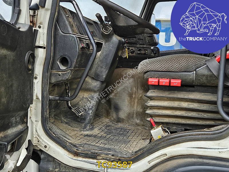شاحنة Volvo 340