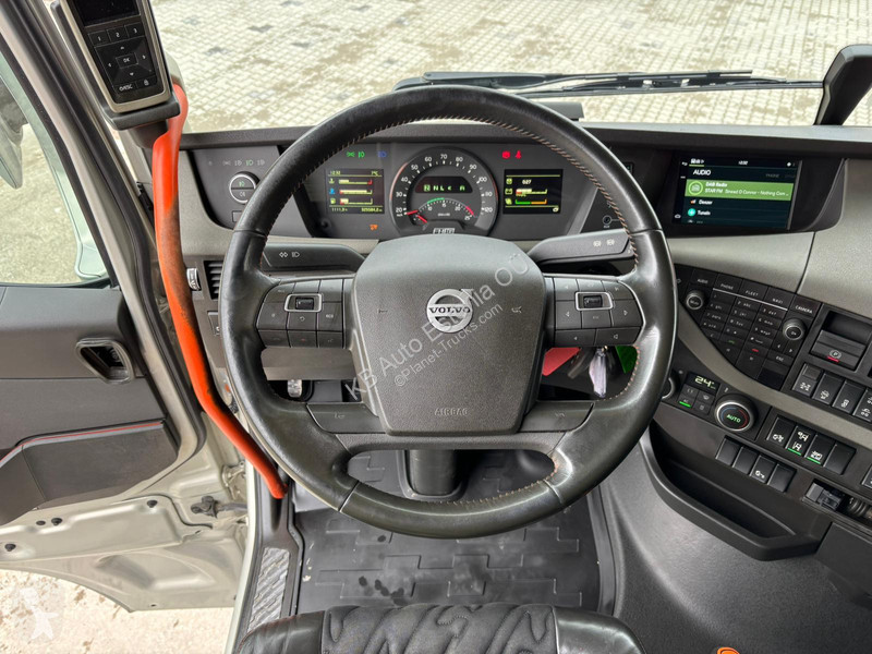 شاحنة Volvo 750 6x4 GLOBE XL / RETARDER /...