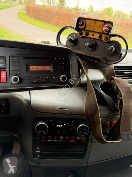 Camion MAN CRANE/HOOK/RADIO REMOTE!!