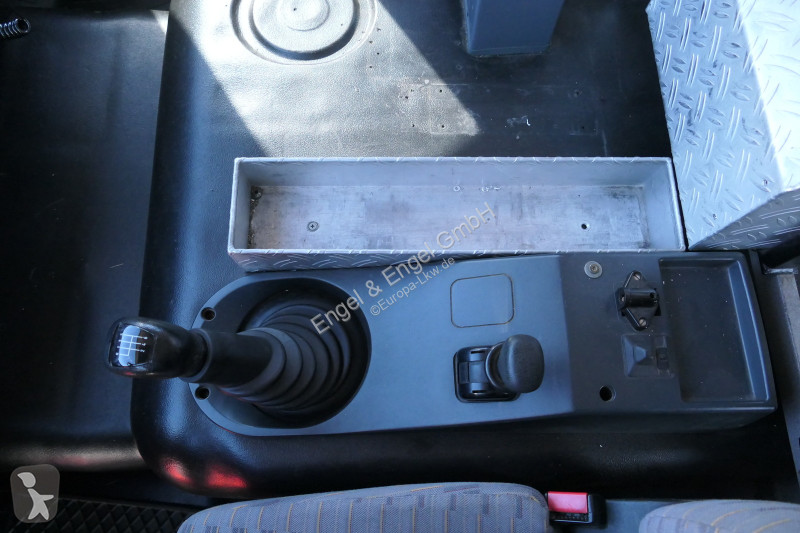شاحنة MAN L2000 DoKa LF8/6